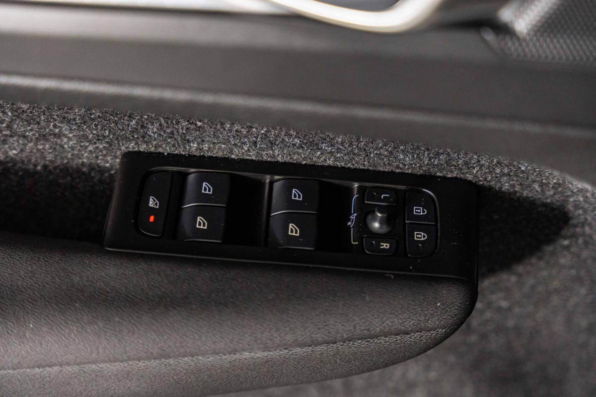 volvo-xc40-2021-hibrido-a-gasolina-1477cc