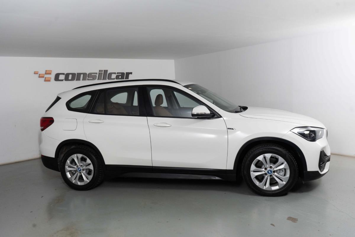 bmw-x1-2022-hibrido-a-gasolina-1499cc
