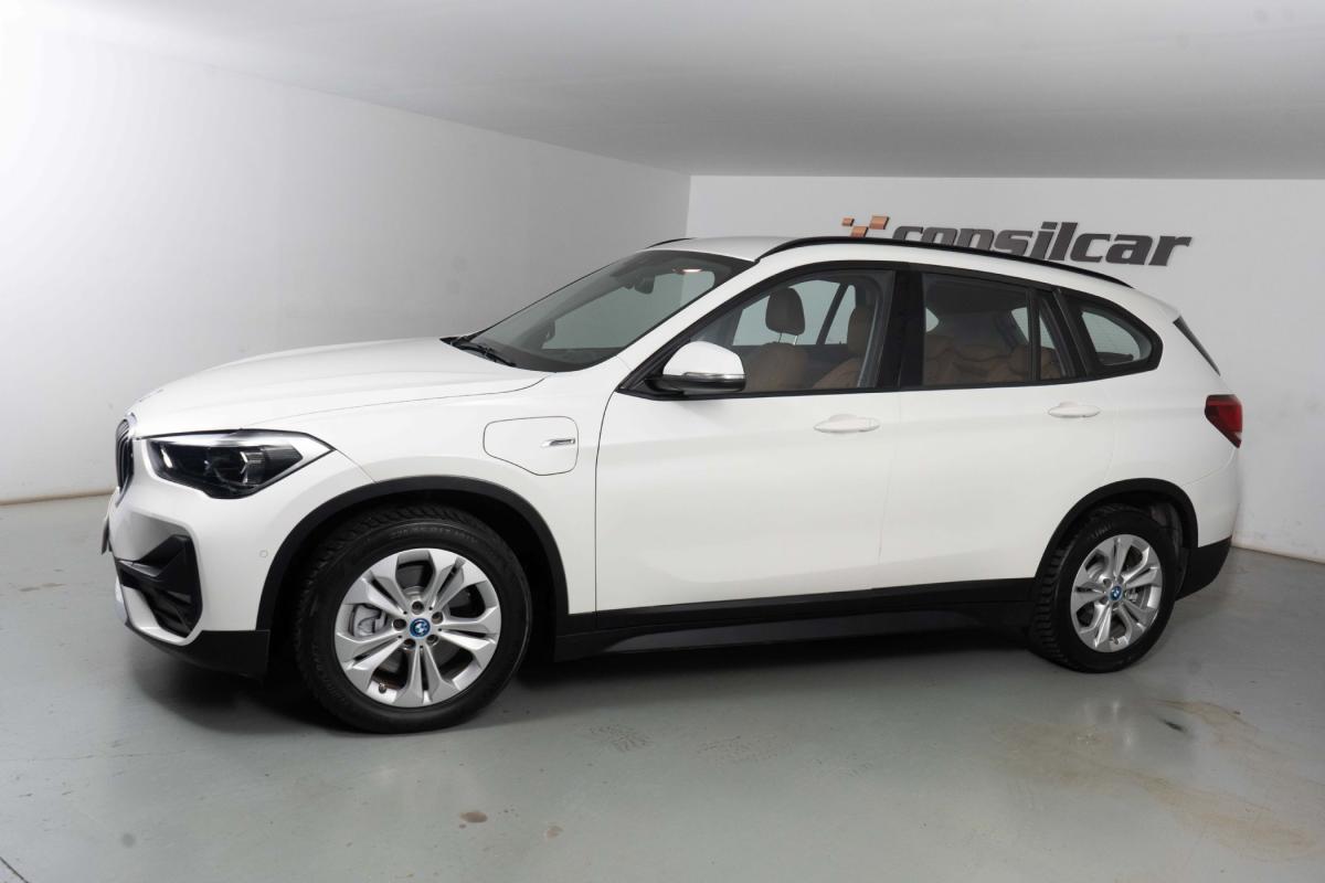 bmw-x1-2022-hibrido-a-gasolina-1499cc
