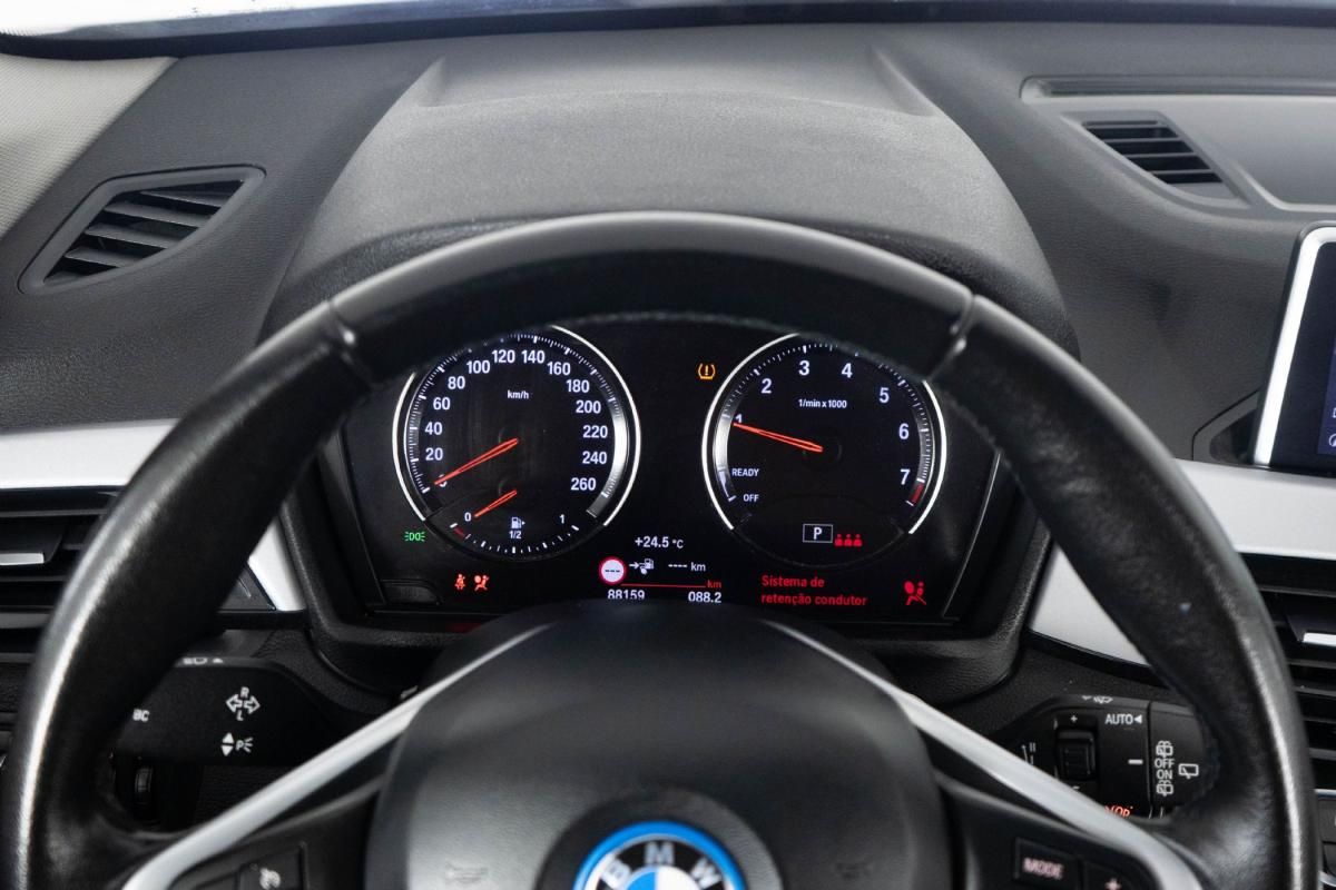 bmw-x1-2022-hibrido-a-gasolina-1499cc