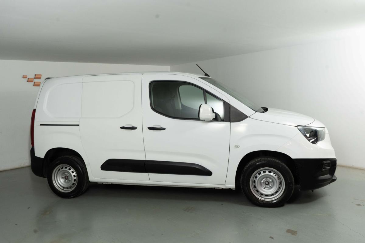 opel-combo-2021-diesel-1499cc
