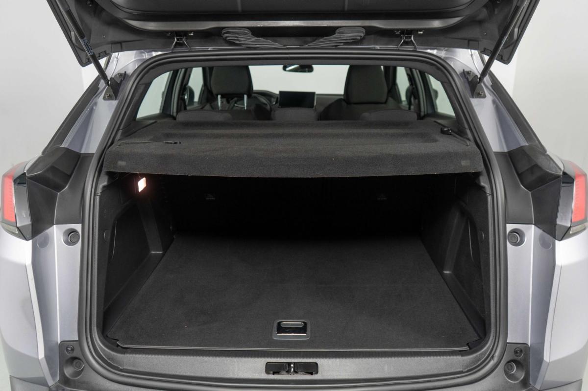 peugeot-3008-2023-hibrido-a-gasolina-1598cc