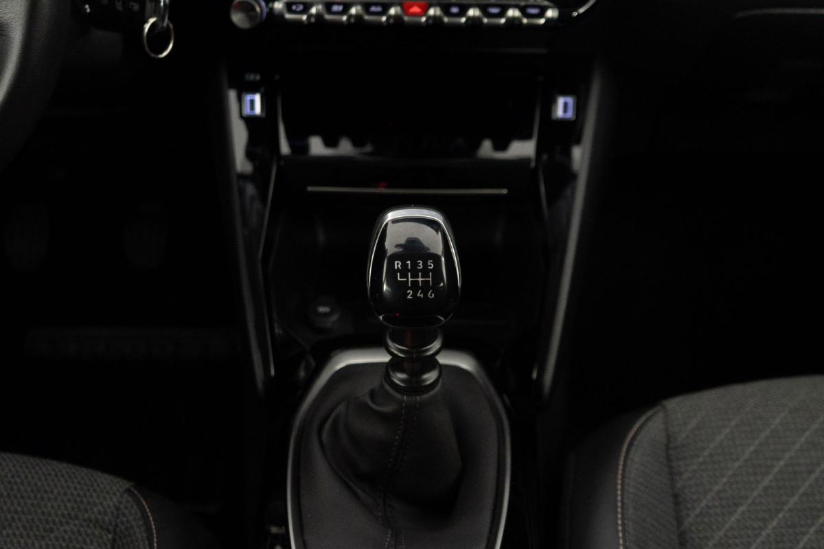 peugeot-208-2025-gasolina-1199cc