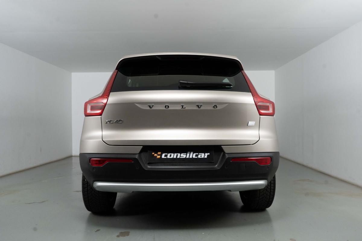 volvo-xc40-2022-hibrido-a-gasolina-1477cc