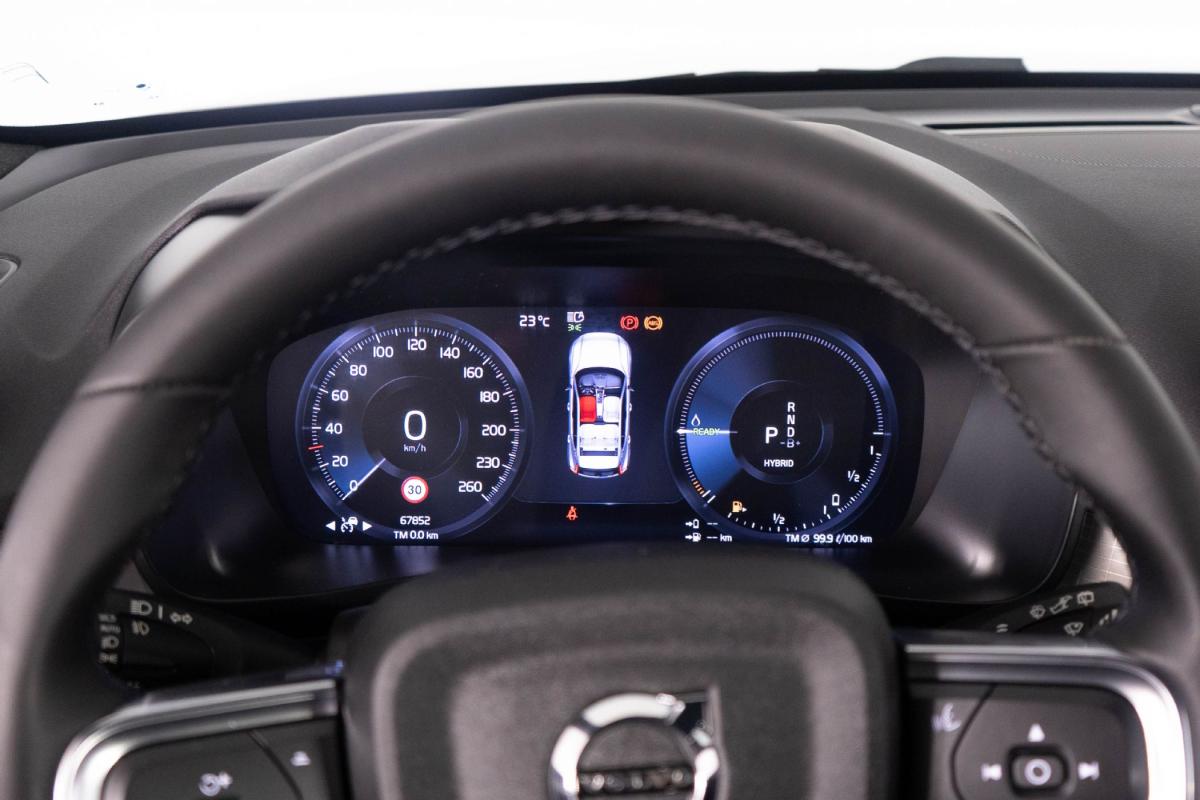 volvo-xc40-2022-hibrido-a-gasolina-1477cc