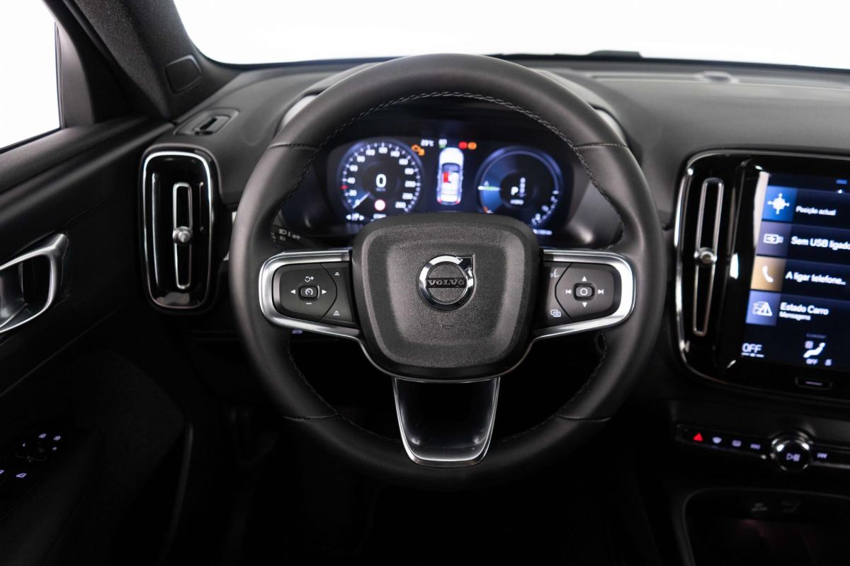 volvo-xc40-2022-hibrido-a-gasolina-1477cc