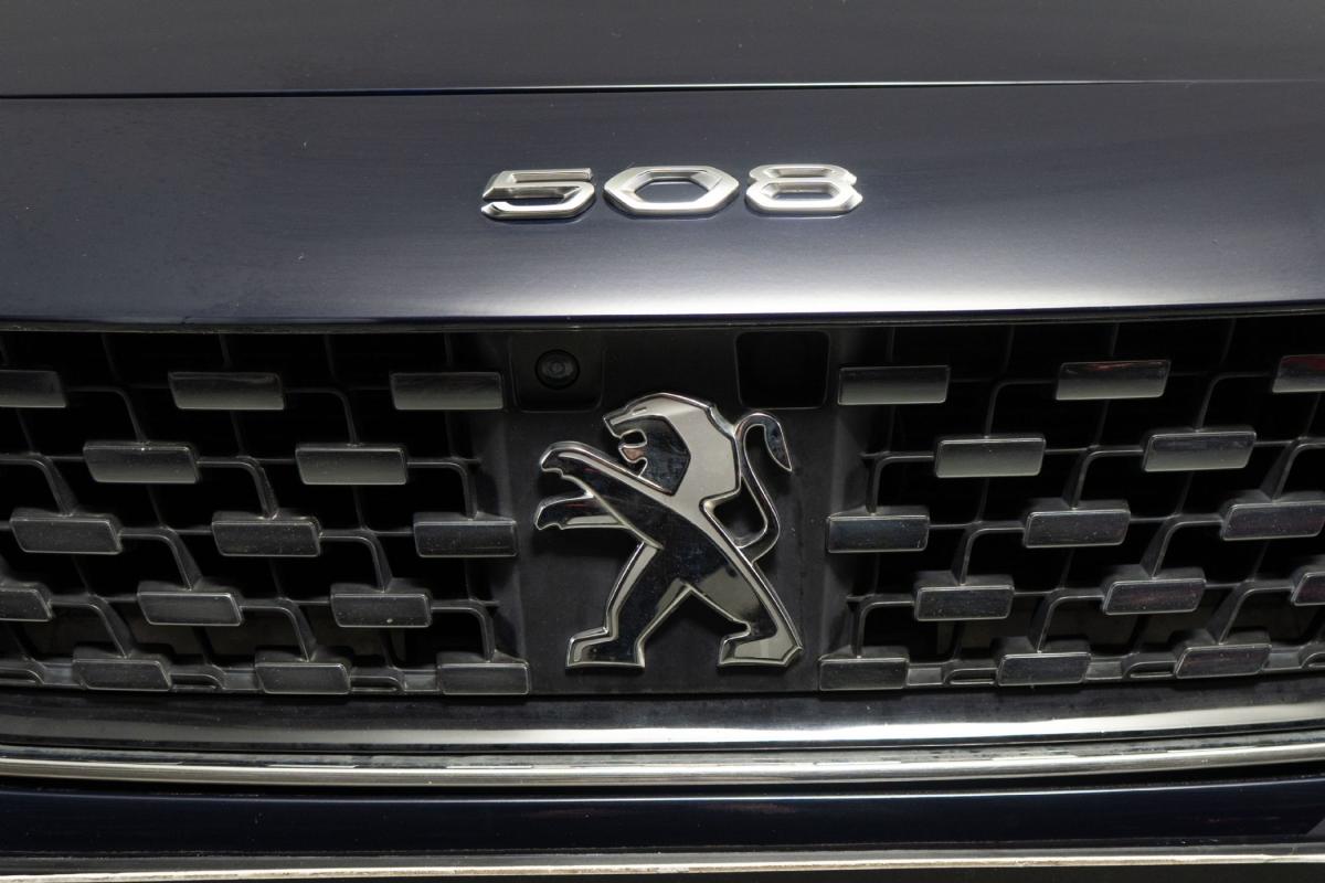 peugeot-508-sw-2021-hibrido-a-gasolina-1598cc