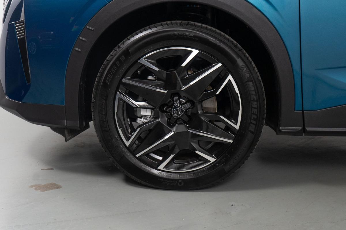 peugeot-5008-2025-gasolina-1199cc