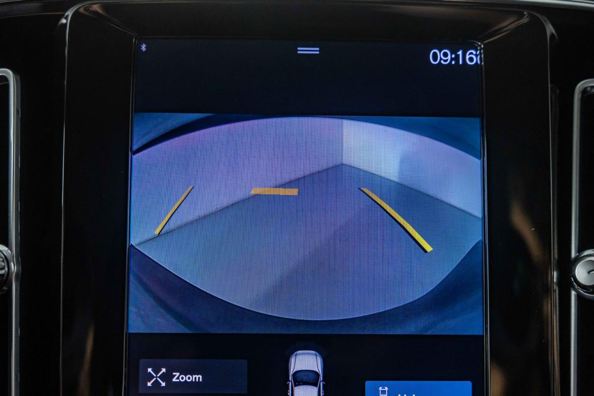 volvo-xc40-2022-hibrido-a-gasolina-1477cc