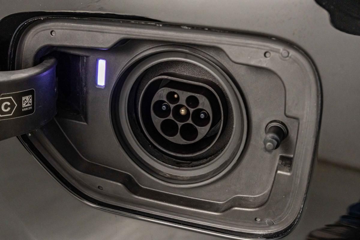 bmw-serie-3-2021-hibrido-a-gasolina-1998cc