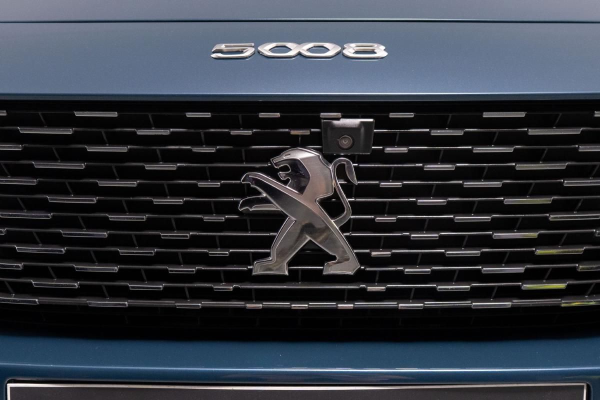 peugeot-5008-2022-gasolina-1199cc
