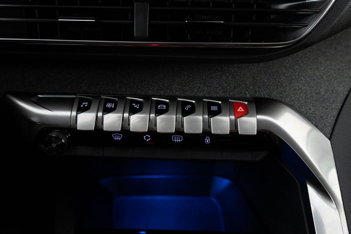 peugeot-5008-2022-gasolina-1199cc