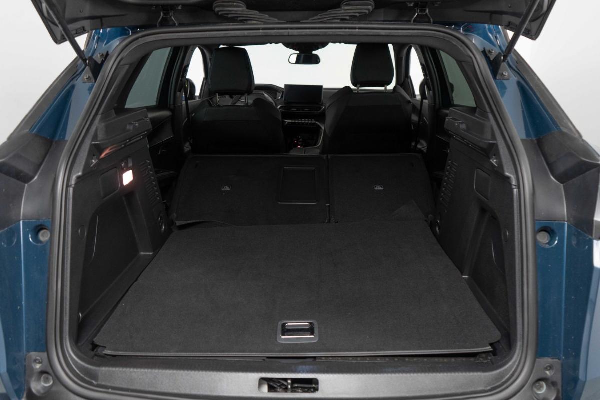 peugeot-3008-2024-hibrido-a-gasolina-1598cc