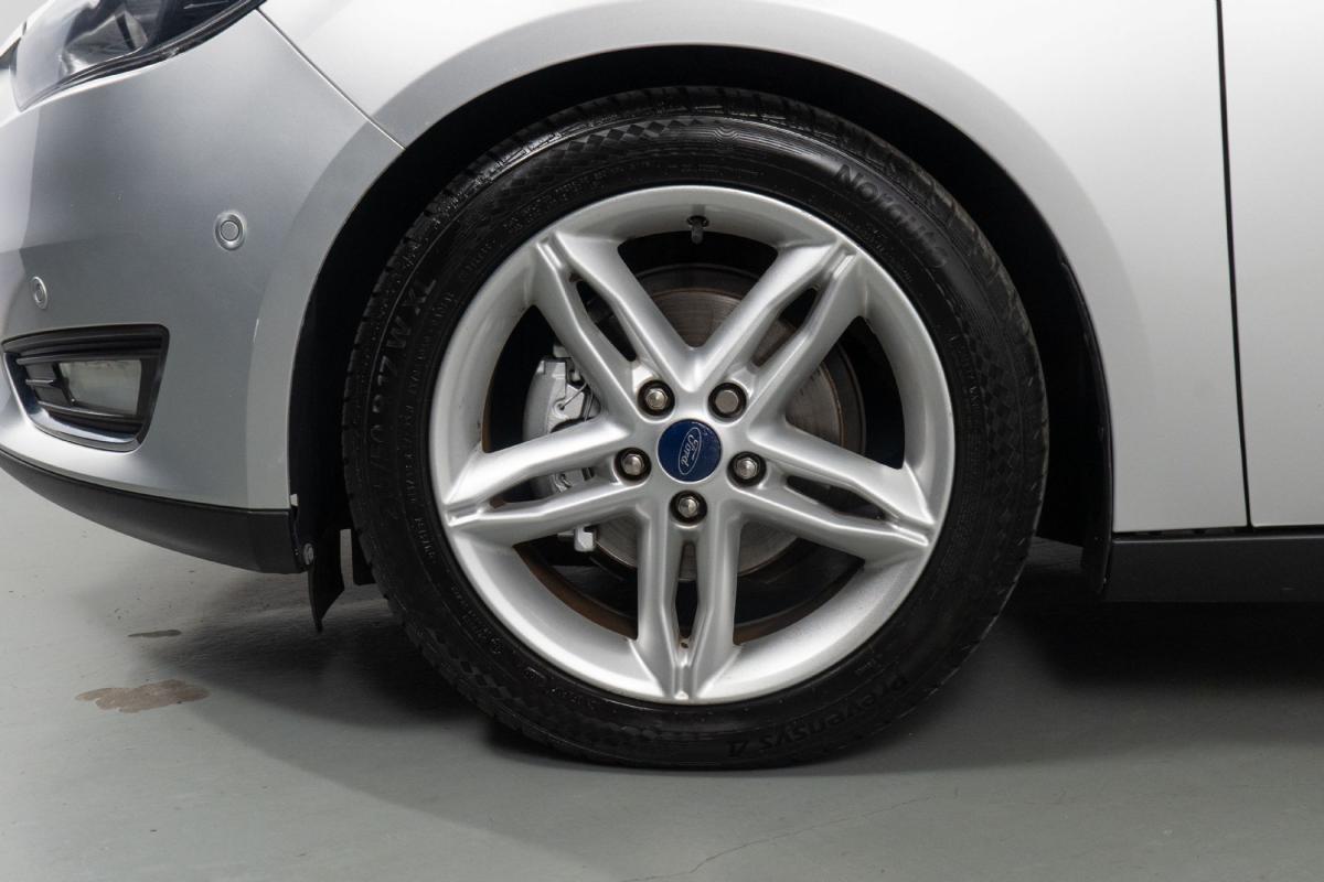 ford-focus-sw-2015-gasolina-998cc