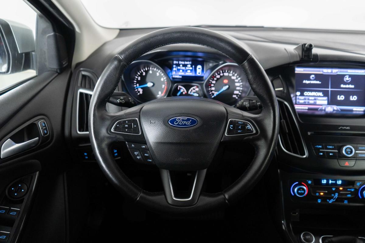 ford-focus-sw-2015-gasolina-998cc