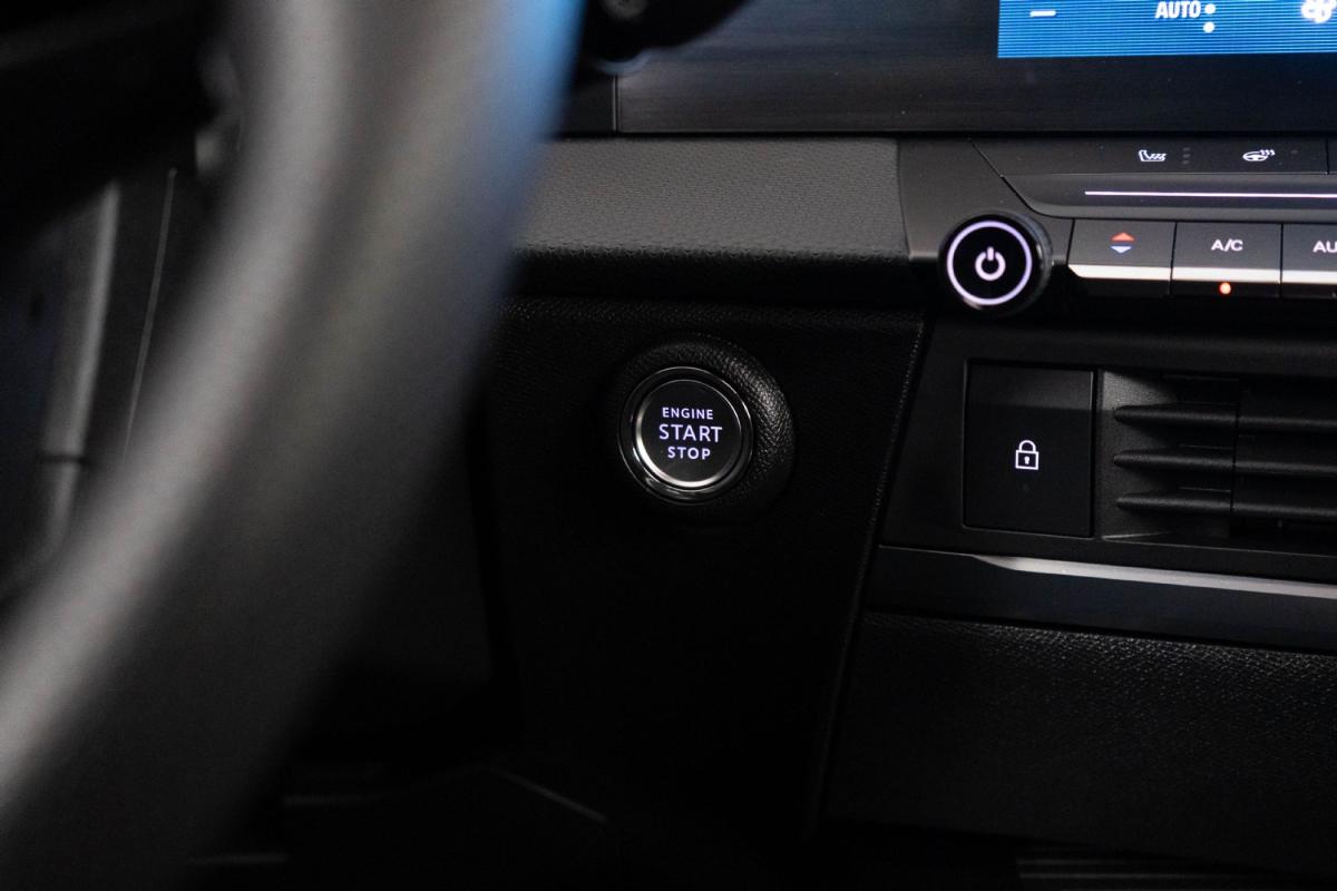 opel-astra-2025-gasolina-1199cc