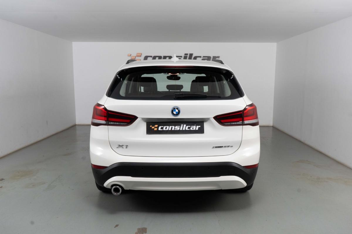 bmw-x1-2022-hibrido-a-gasolina-1499cc