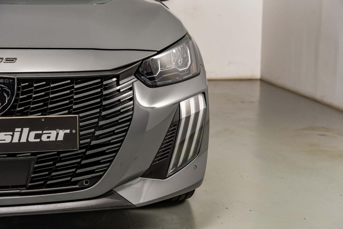 peugeot-208-2025-gasolina-1199cc