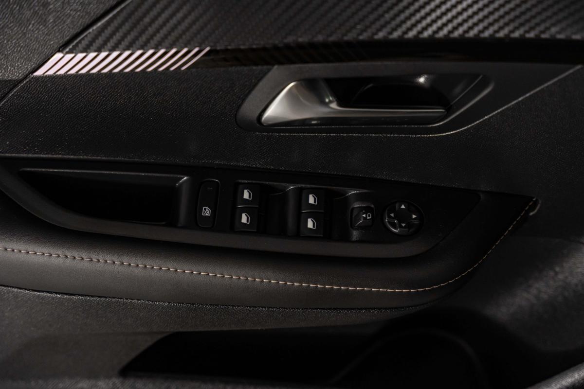 peugeot-208-2025-gasolina-1199cc