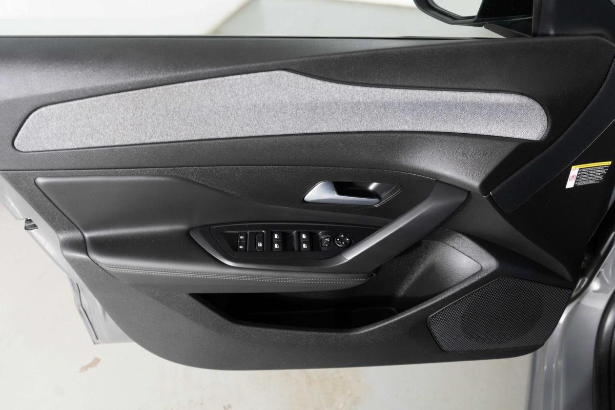 peugeot-308-sw-2024-gasolina-1199cc