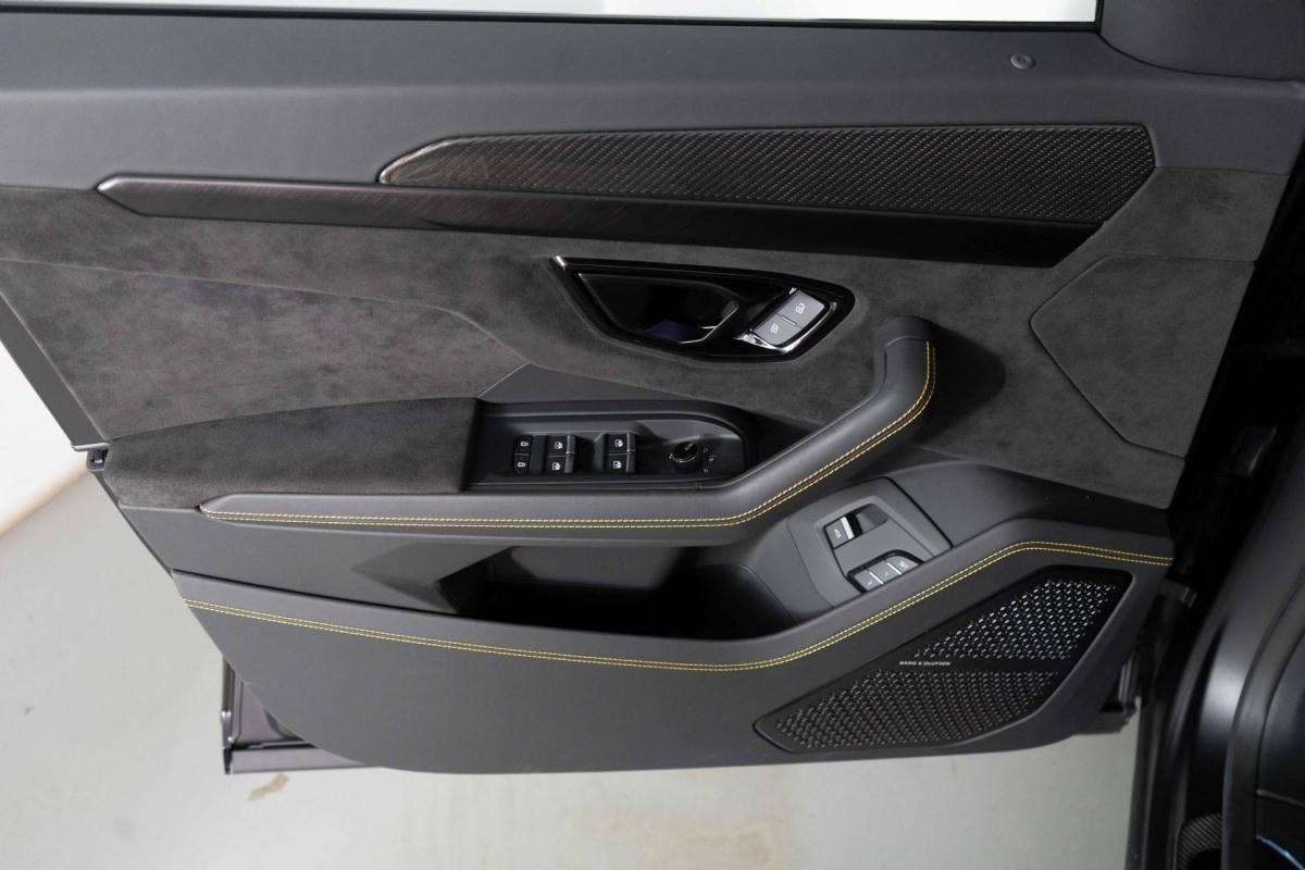 lamborghini-urus-2024-gasolina-3996cc