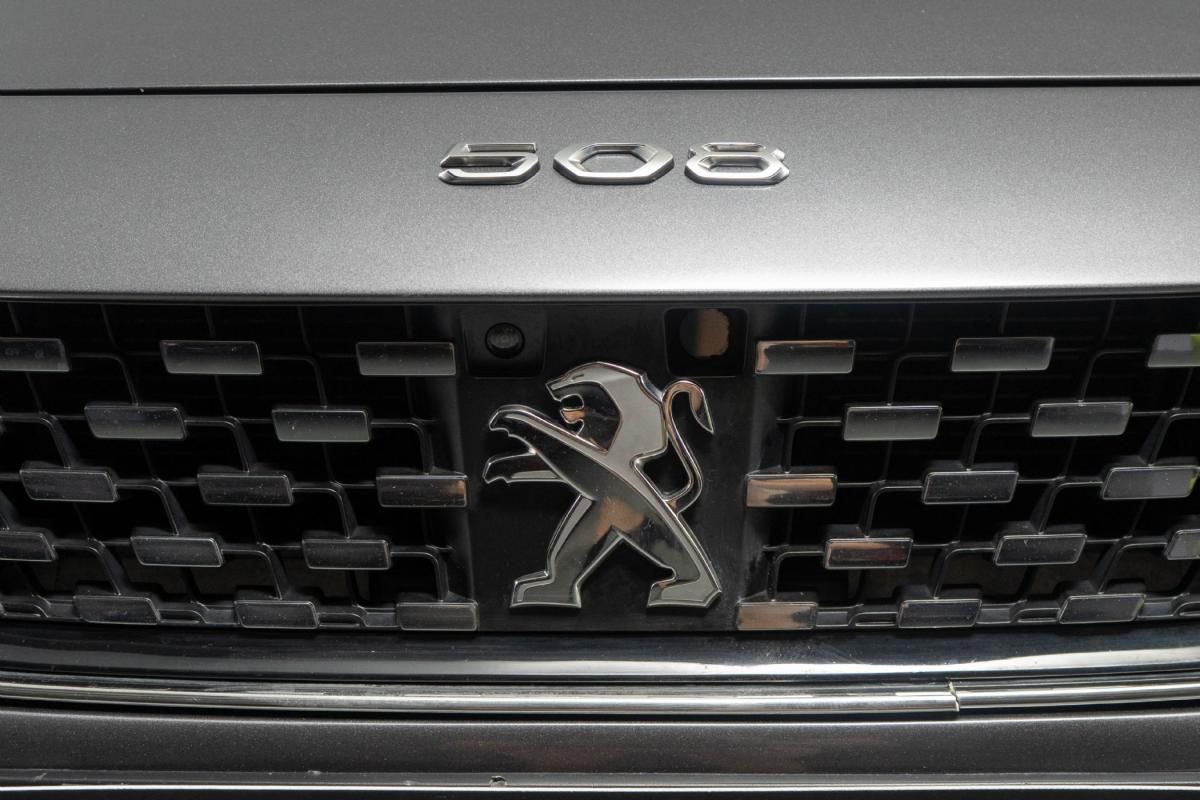 peugeot-508-sw-2021-hibrido-a-gasolina-1598cc