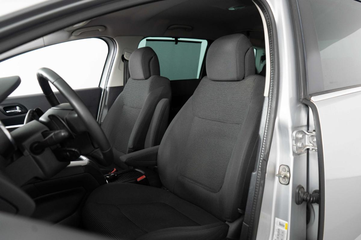 peugeot-5008-2014-diesel-1560cc