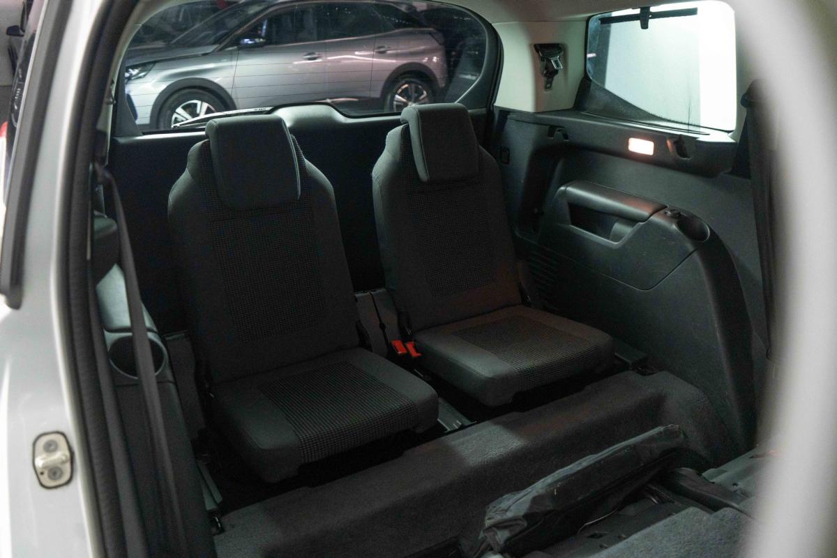 peugeot-5008-2014-diesel-1560cc