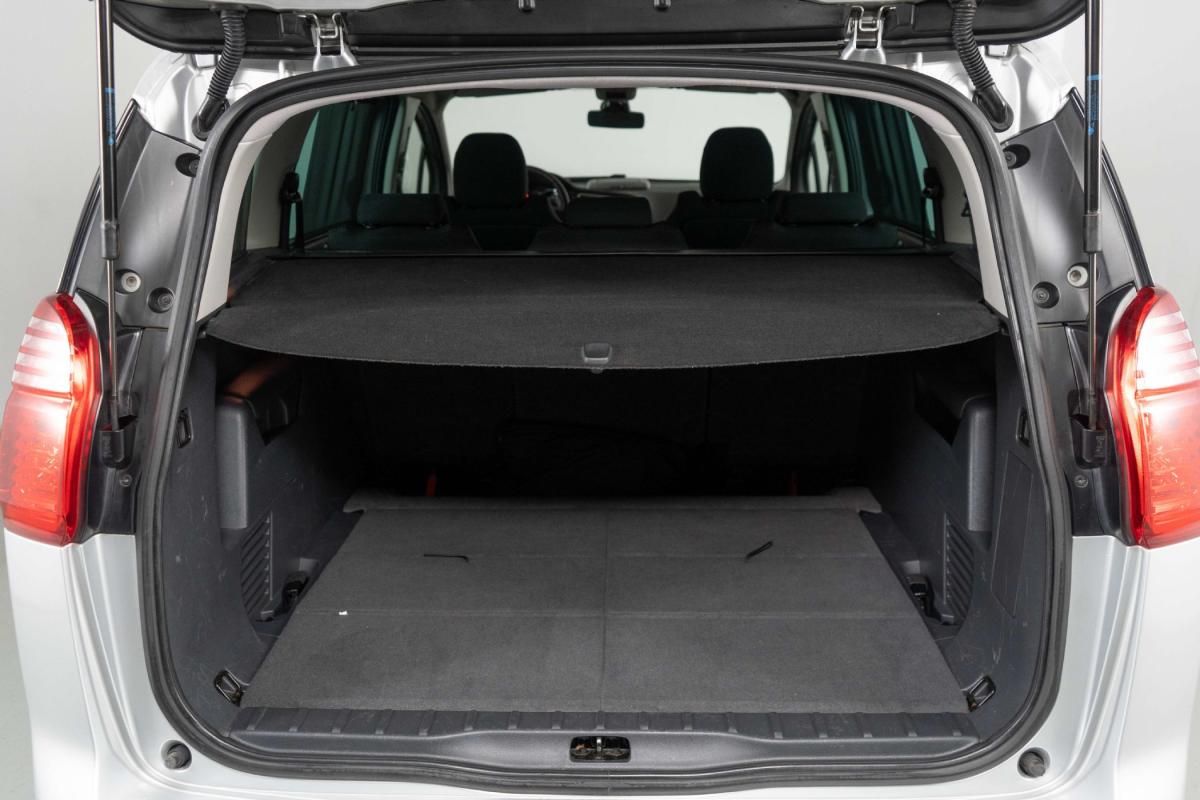 peugeot-5008-2014-diesel-1560cc