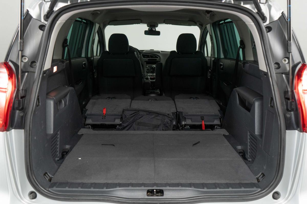 peugeot-5008-2014-diesel-1560cc