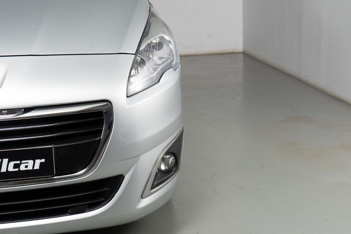 peugeot-5008-2014-diesel-1560cc