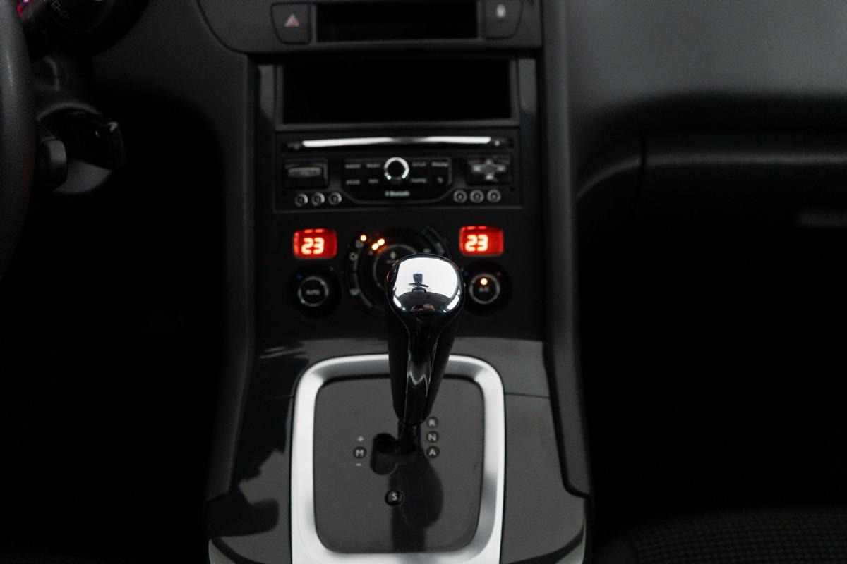 peugeot-5008-2014-diesel-1560cc
