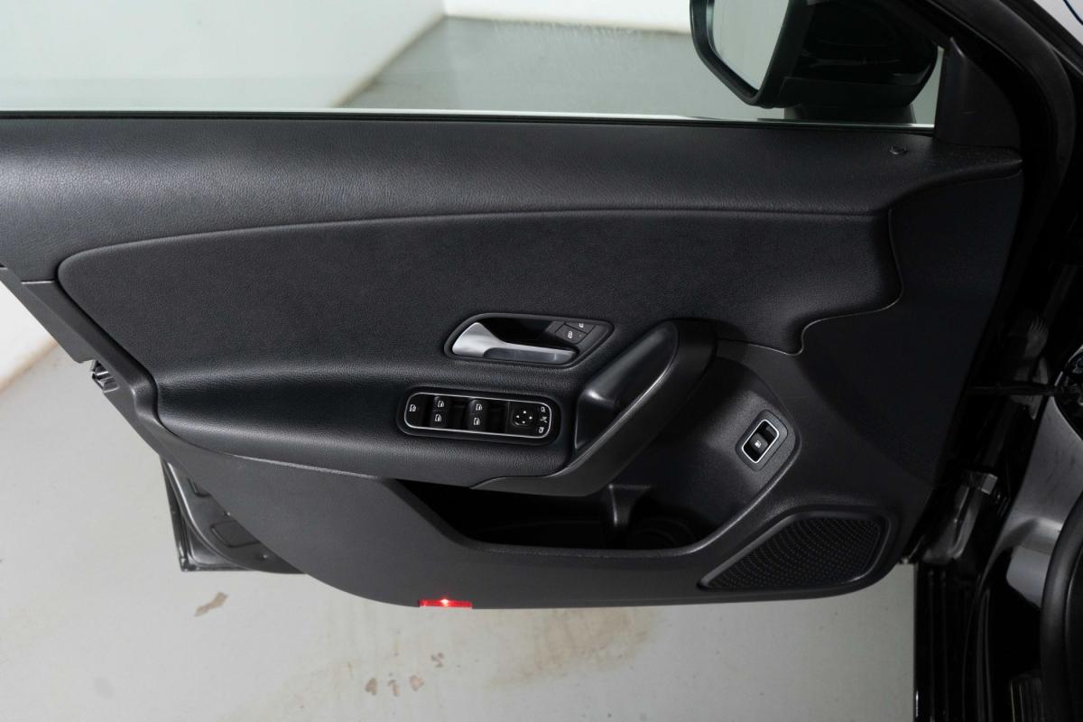 mercedes-benz-classe-a-2021-hibrido-a-gasolina-1332cc
