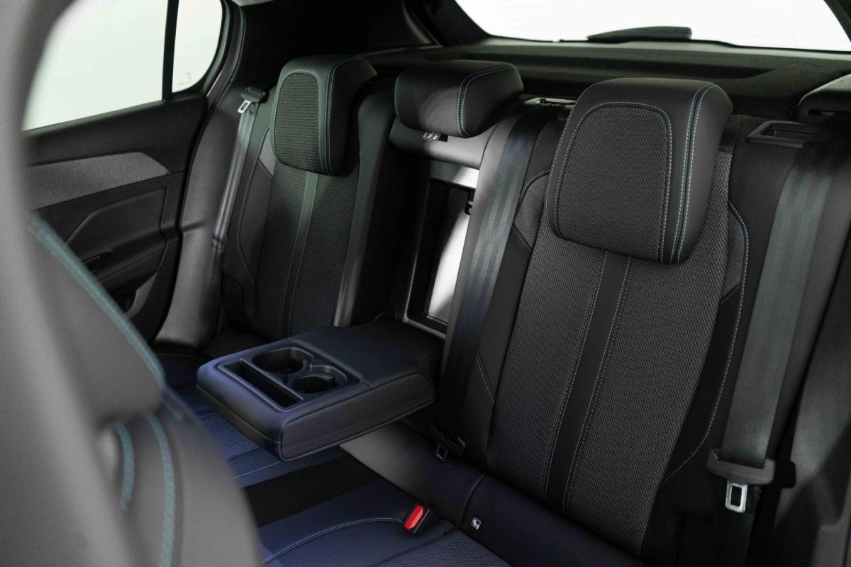 peugeot-308-2024-gasolina-1199cc