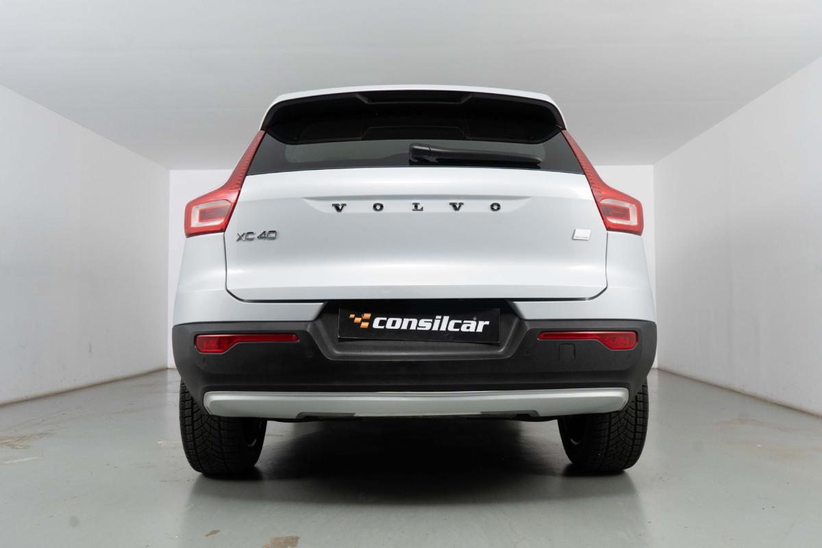 volvo-xc40-2022-hibrido-a-gasolina-1477cc