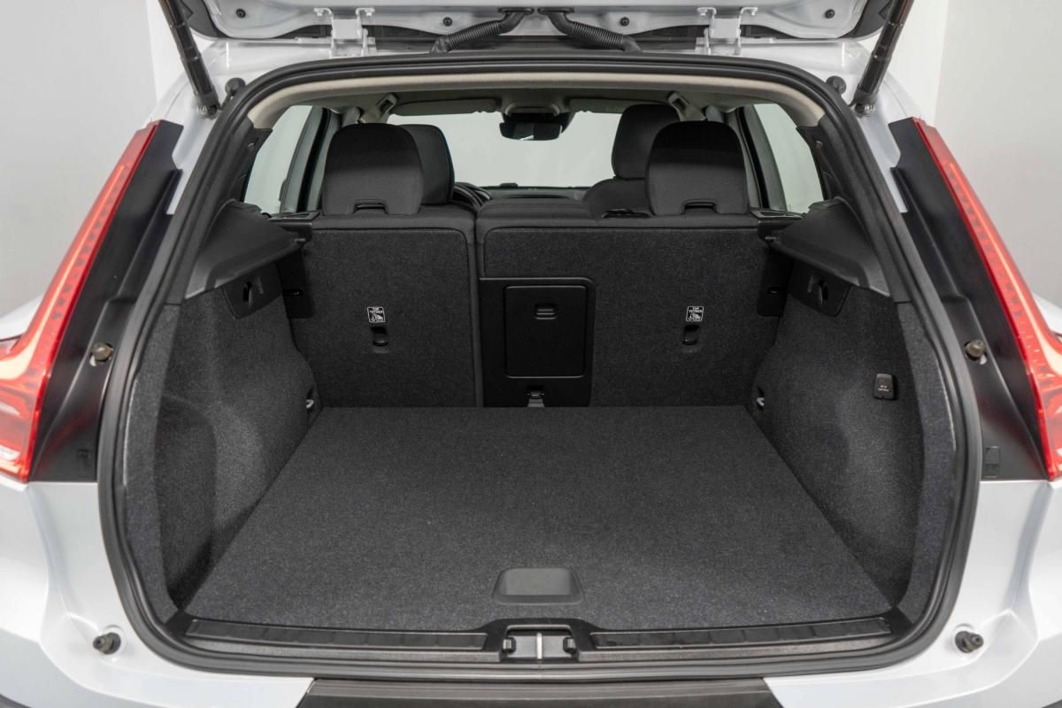 volvo-xc40-2022-hibrido-a-gasolina-1477cc