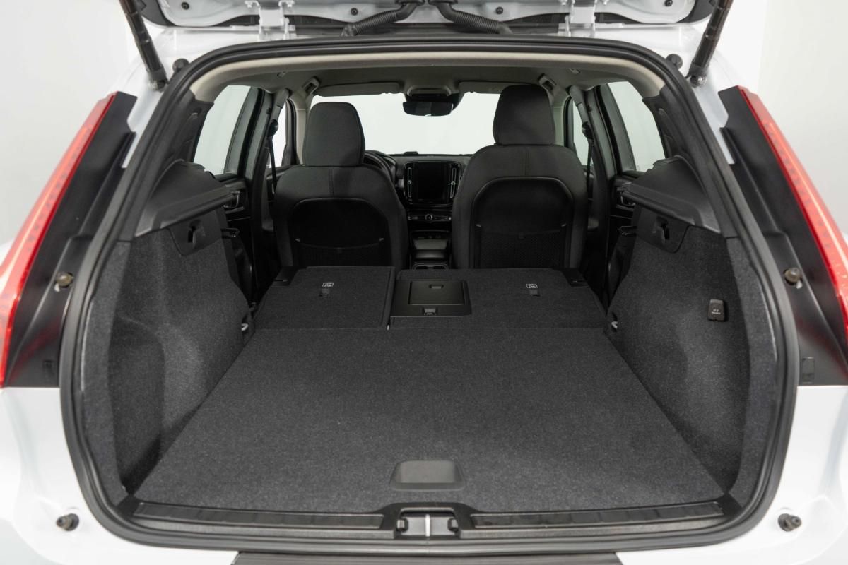 volvo-xc40-2022-hibrido-a-gasolina-1477cc
