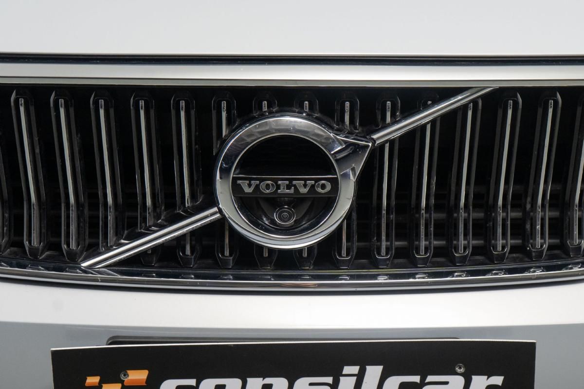 volvo-xc40-2022-hibrido-a-gasolina-1477cc