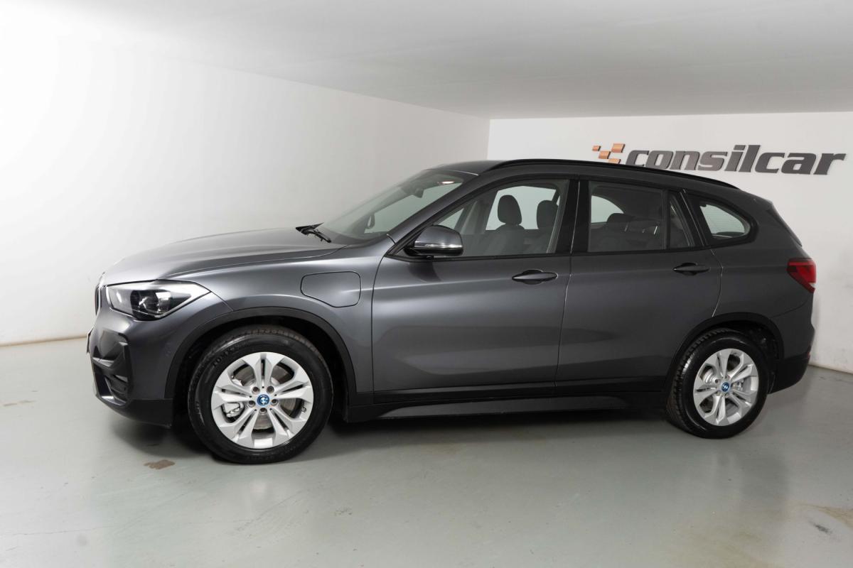 bmw-x1-2022-hibrido-a-gasolina-1499cc