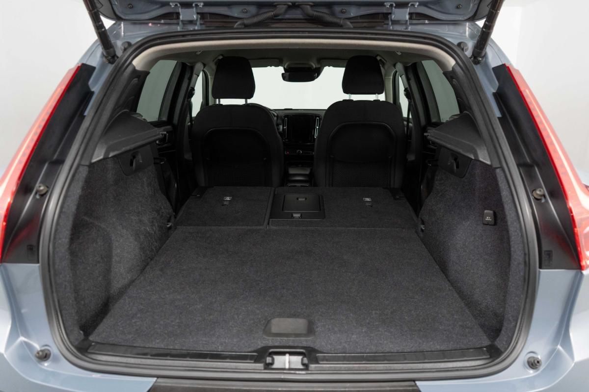 volvo-xc40-2022-hibrido-a-gasolina-1477cc