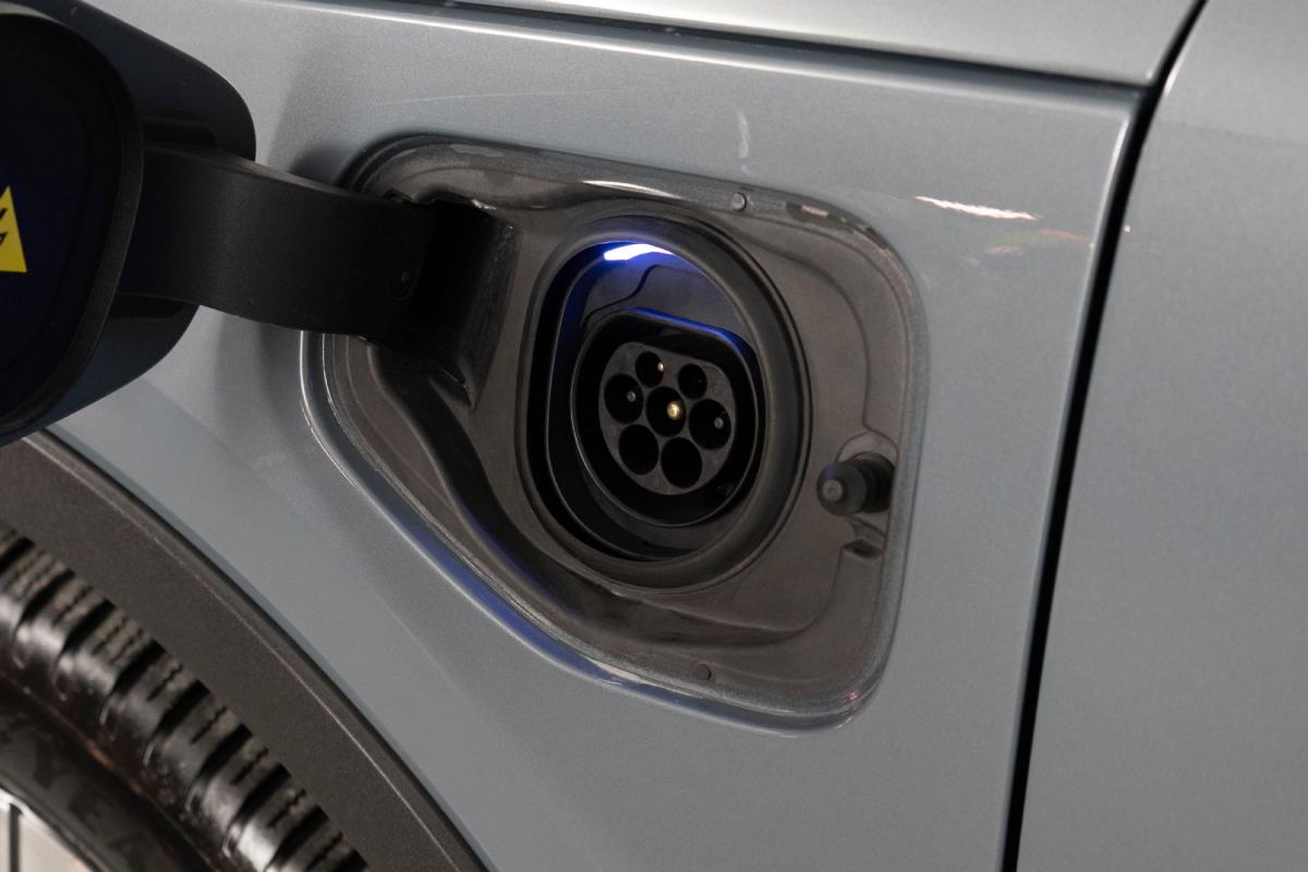 volvo-xc40-2022-hibrido-a-gasolina-1477cc