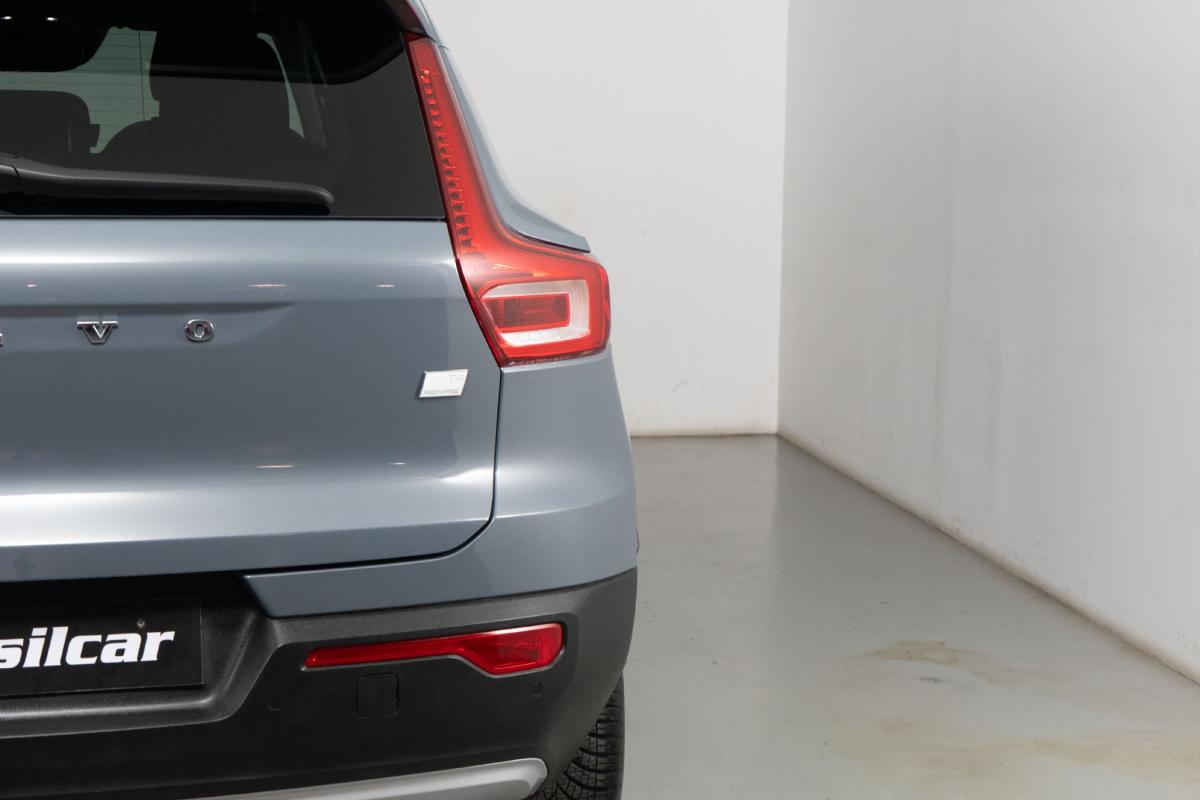 volvo-xc40-2022-hibrido-a-gasolina-1477cc