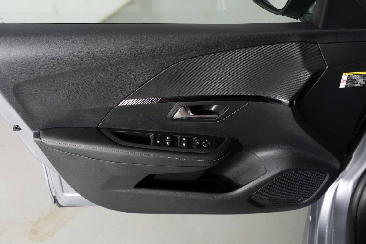 peugeot-208-2025-gasolina-1199cc