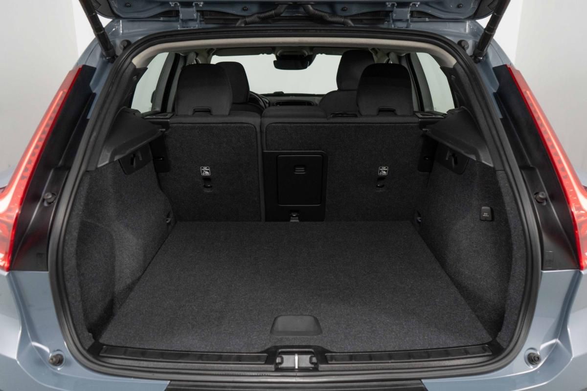volvo-xc40-2021-hibrido-a-gasolina-1477cc
