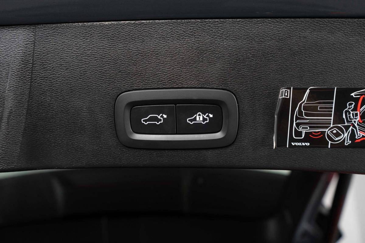 volvo-xc40-2021-hibrido-a-gasolina-1477cc