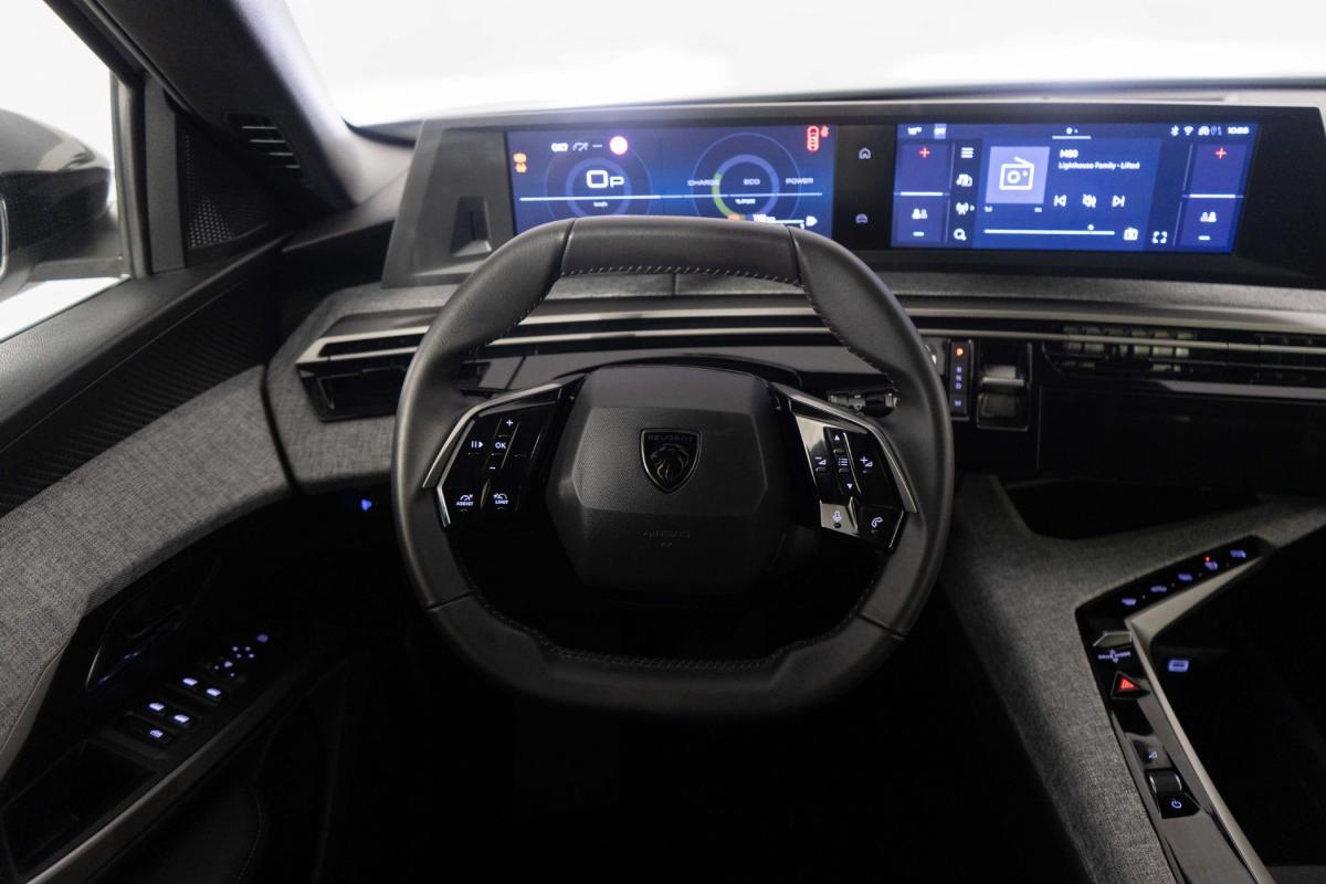 peugeot-5008-2025-gasolina-1199cc