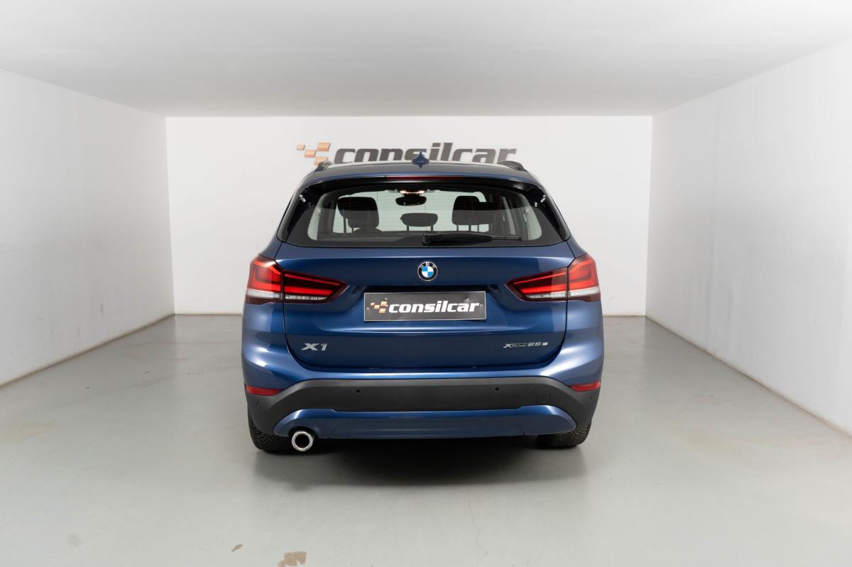 bmw-x1-2021-hibrido-a-gasolina-1499cc