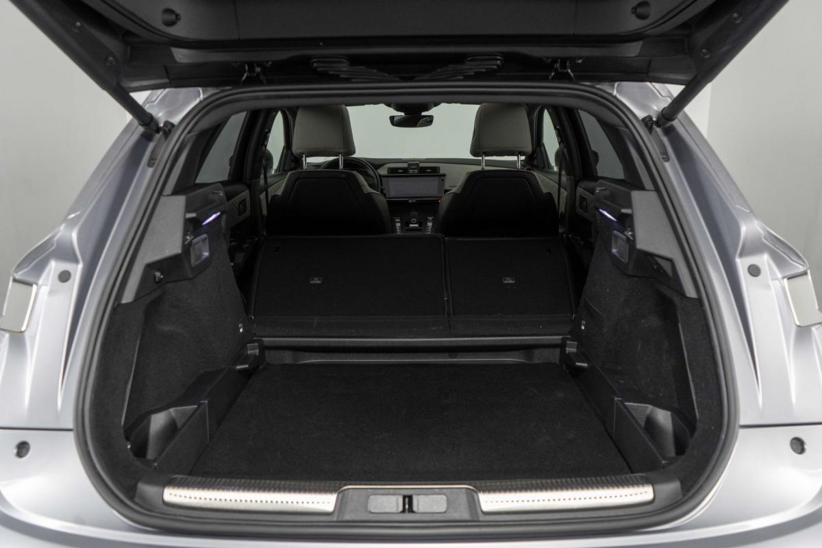 ds-ds-7-crossback-2022-hibrido-a-gasolina-1598cc
