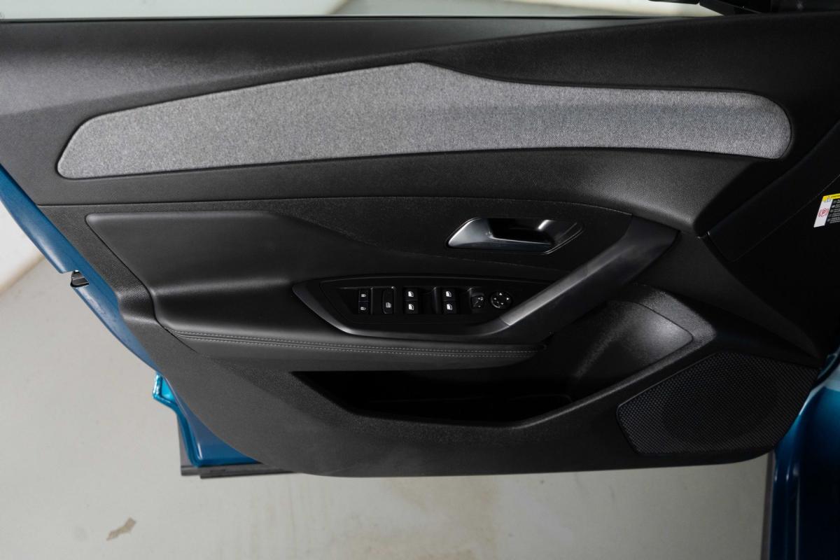peugeot-408-2025-gasolina-1199cc