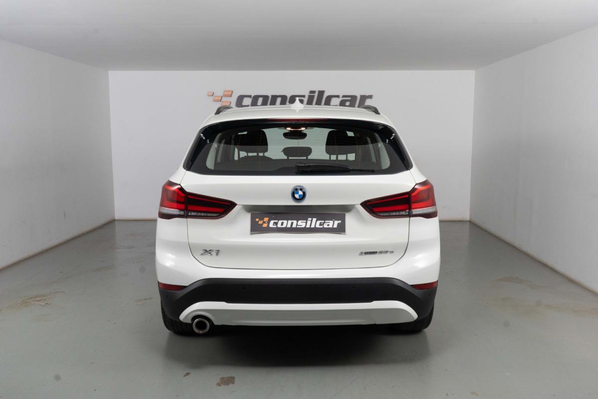 bmw-x1-2022-hibrido-a-gasolina-1499cc